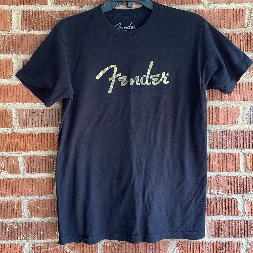 Fender Black Short Sleeve Tee with Iconic Logo